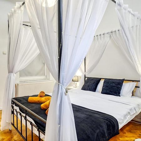 Intimo Oldtown Romantic Apartment Braşov Dış mekan fotoğraf