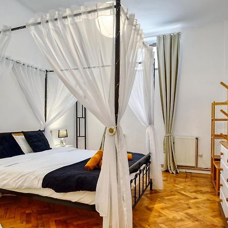 Intimo Oldtown Romantic Apartment Braşov Dış mekan fotoğraf