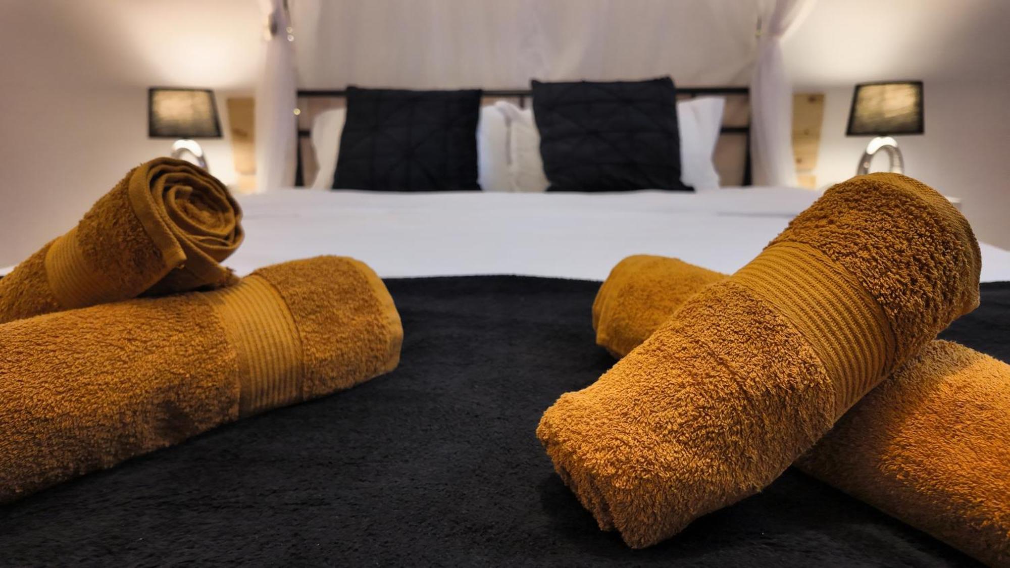 Intimo Oldtown Romantic Apartment Braşov Dış mekan fotoğraf