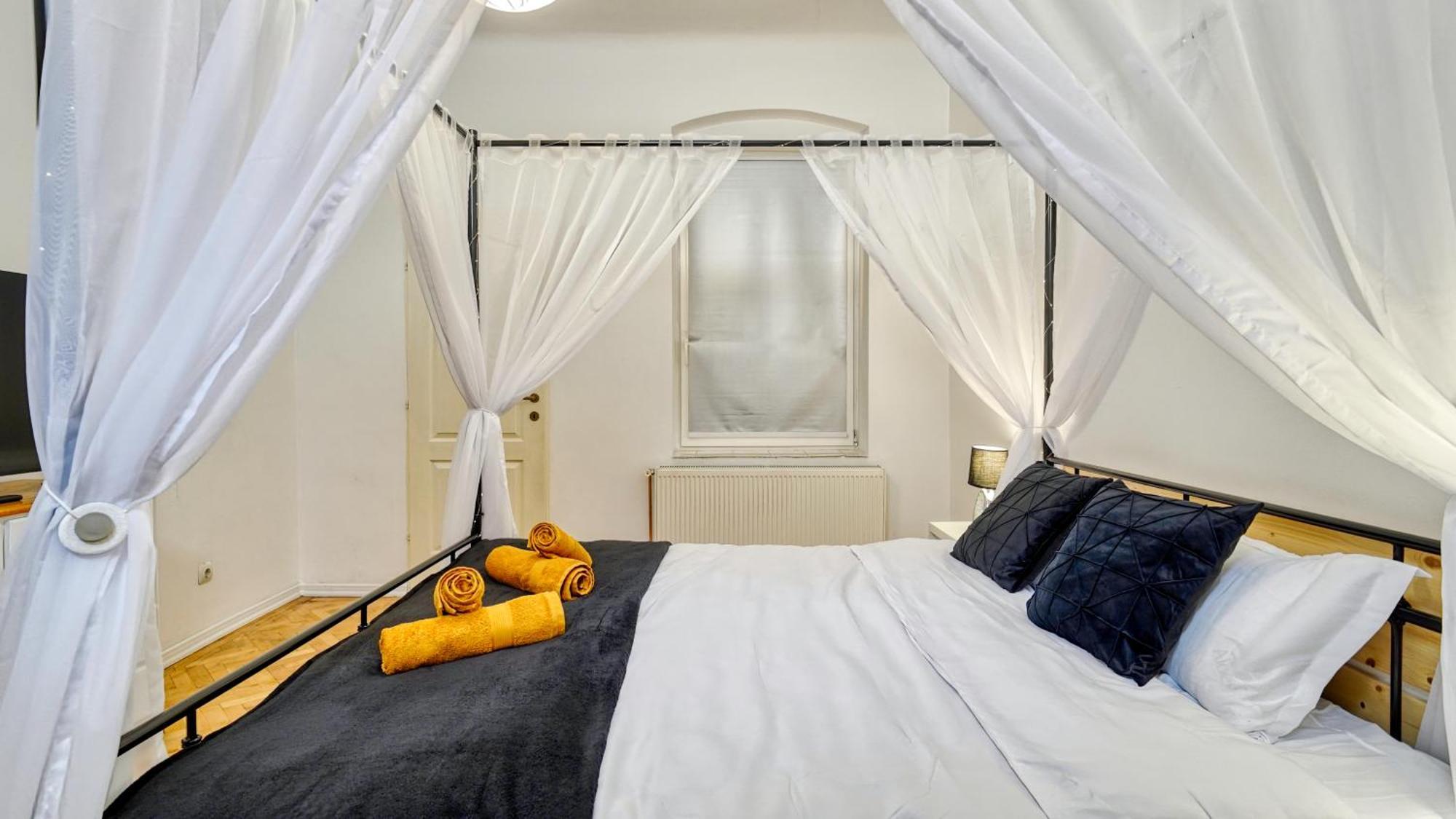 Intimo Oldtown Romantic Apartment Braşov Dış mekan fotoğraf