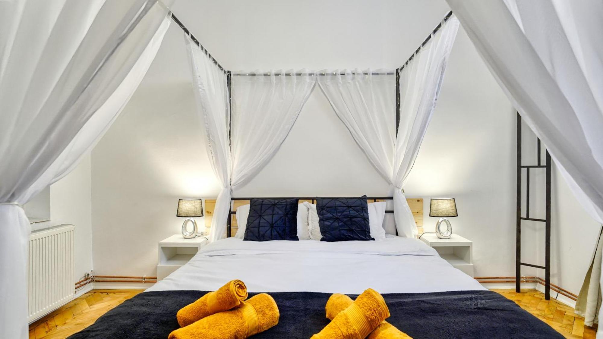 Intimo Oldtown Romantic Apartment Braşov Dış mekan fotoğraf